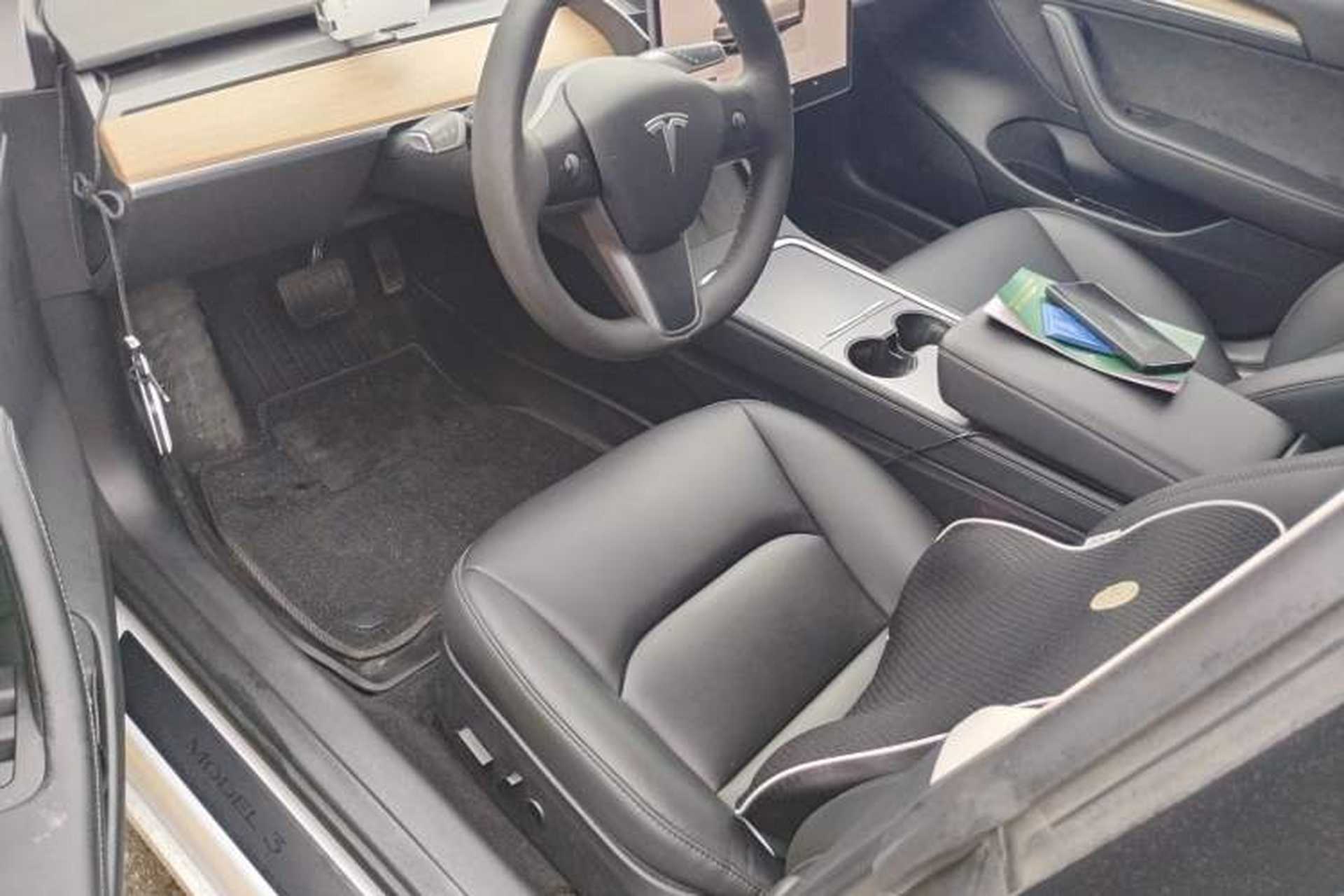 Used Tesla Model 3 2022 Rear-Wheel-Drive Version Interior 3