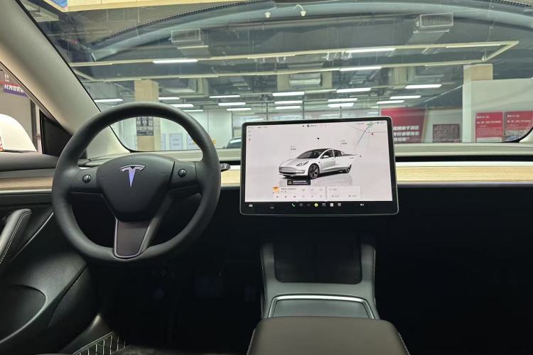 Used Tesla Model 3 2022 Rear-Wheel-Drive Version Interior 4