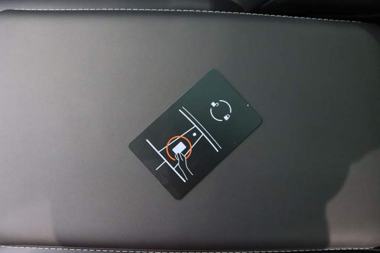Used Tesla Model 3 2022 Rear-Wheel-Drive Version Interior 4
