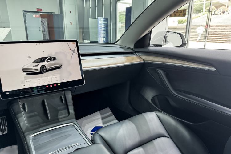 Used Tesla Model 3 2022 Rear-Wheel-Drive Version Interior 5