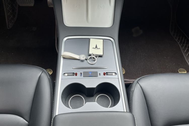 Used Tesla Model 3 2022 Rear-Wheel-Drive Version Interior 6