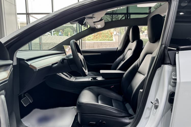 Used Tesla Model 3 2022 Rear-Wheel-Drive Version Interior 6