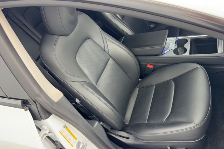 Used Tesla Model 3 2022 Rear-Wheel-Drive Version Interior 8