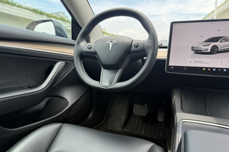 Used Tesla Model 3 2022 Rear-Wheel-Drive Version Interior 8