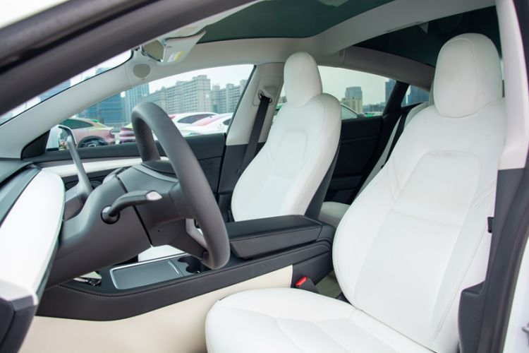 Used Tesla Model 3 2022 Rear-Wheel-Drive Version Interior 9
