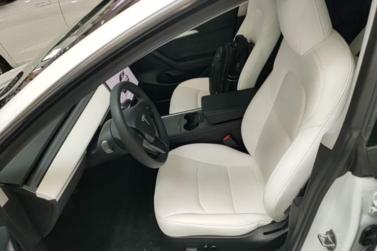 Used Tesla Model 3 2022 Rear-Wheel-Drive Version Left Front Seat