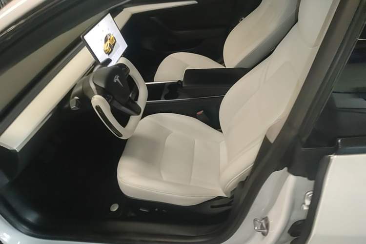 Used Tesla Model 3 2022 Rear-Wheel-Drive Version Left Front Seat