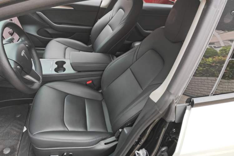 Used Tesla Model 3 2022 Performance High-Performance All-Wheel-Drive Version Left Front Seat