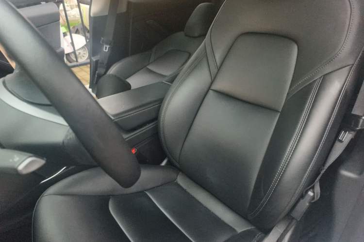 Used Tesla Model 3 2022 Rear-Wheel-Drive Version Left Front Seat
