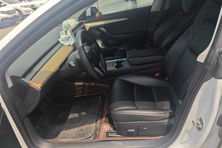 Used Tesla Model 3 2022 Rear-Wheel-Drive Version Left Front Seat