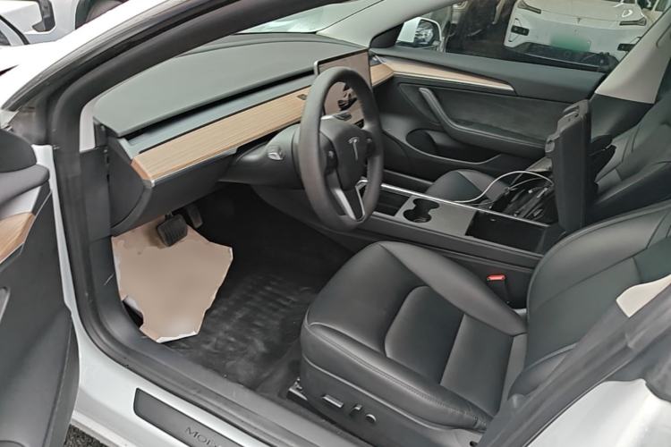 Used Tesla Model 3 2022 Rear-Wheel-Drive Version Left Front Seat