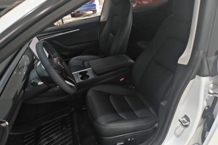Used Tesla Model 3 2022 Rear-Wheel-Drive Version Left Front Seat