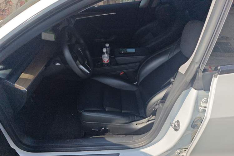 Used Tesla Model 3 2022 Rear-Wheel-Drive Version Left Front Seat