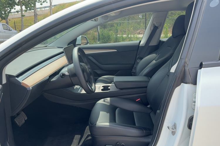 Used Tesla Model 3 2022 Rear-Wheel-Drive Version Left Front Seat