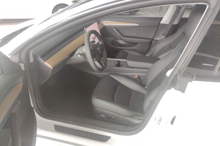 Used Tesla Model 3 2022 Rear-Wheel-Drive Version Left Front Seat