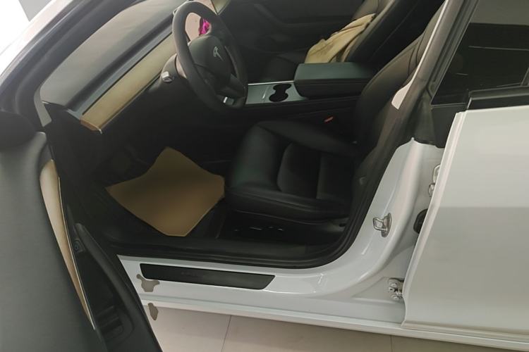 Used Tesla Model 3 2022 Rear-Wheel-Drive Version Left Front Seat