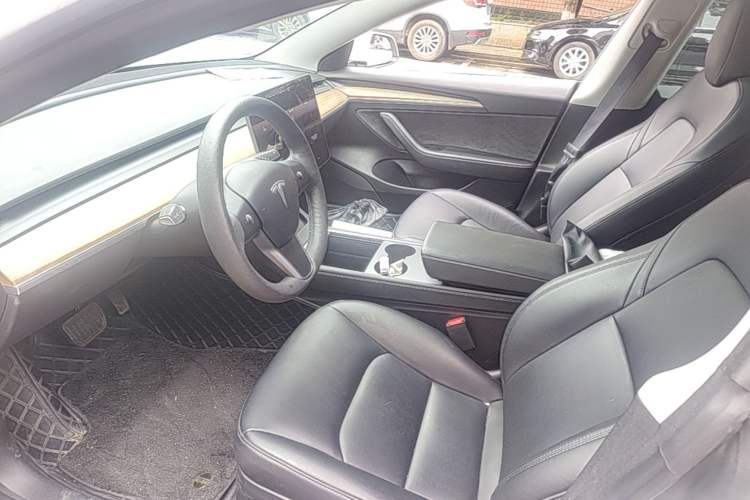 Used Tesla Model 3 2022 Rear-Wheel-Drive Version Left Front Seat