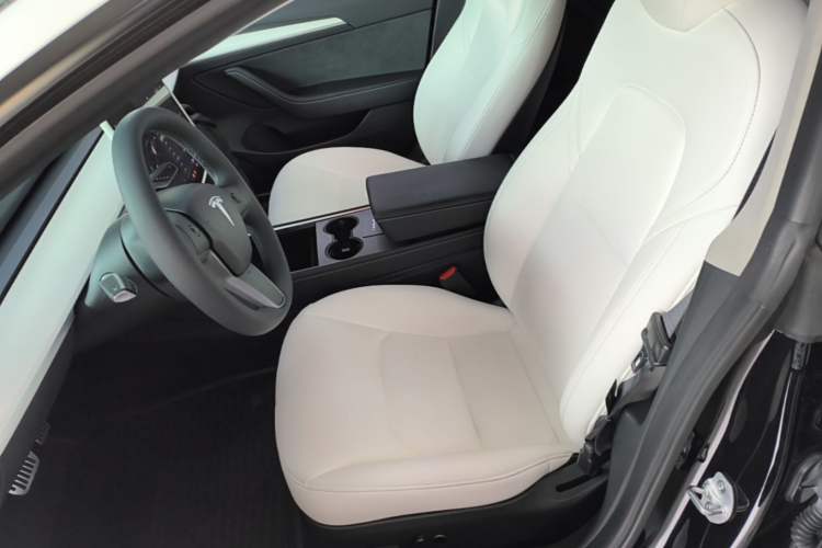 Used Tesla Model 3 2022 Rear-Wheel-Drive Version Left Front Seat