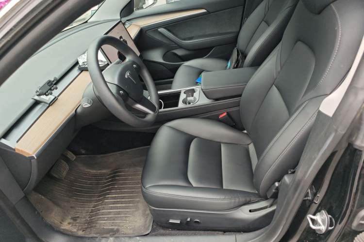 Used Tesla Model 3 2022 Rear-Wheel-Drive Version Left Front Seat
