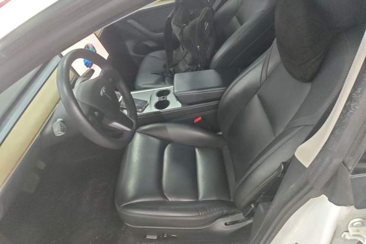 Used Tesla Model 3 2022 Rear-Wheel-Drive Version Left Front Seat