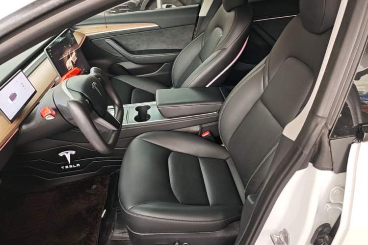 Used Tesla Model 3 2022 Rear-Wheel-Drive Version Left Front Seat