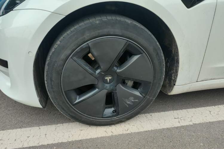 Used Tesla Model 3 2022 Rear-Wheel-Drive Version Left Front Wheel Hub