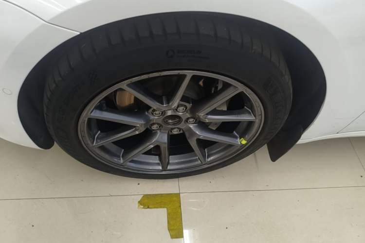 Used Tesla Model 3 2022 Rear-Wheel-Drive Version Left Front Wheel Hub