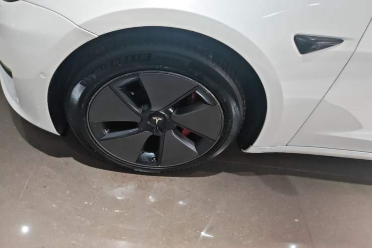 Used Tesla Model 3 2022 Rear-Wheel-Drive Version Left Front Wheel Hub