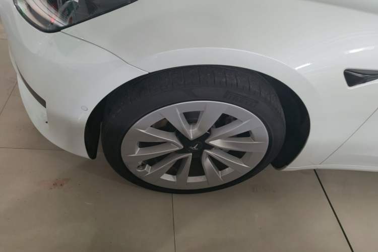 Used Tesla Model 3 2022 Rear-Wheel-Drive Version Left Front Wheel Hub