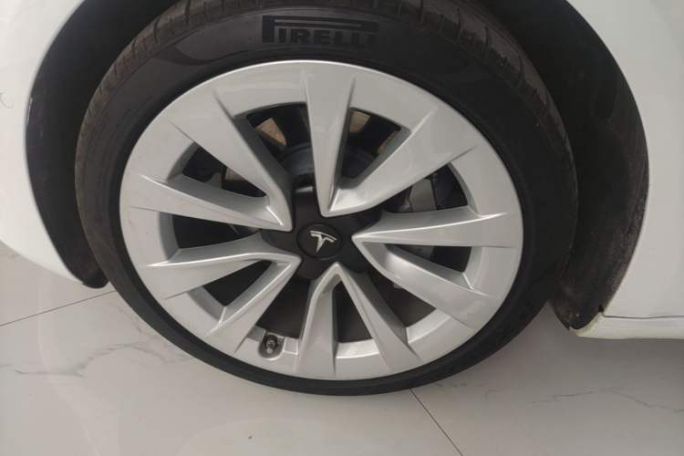 Used Tesla Model 3 2022 Rear-Wheel-Drive Version Left Front Wheel Hub