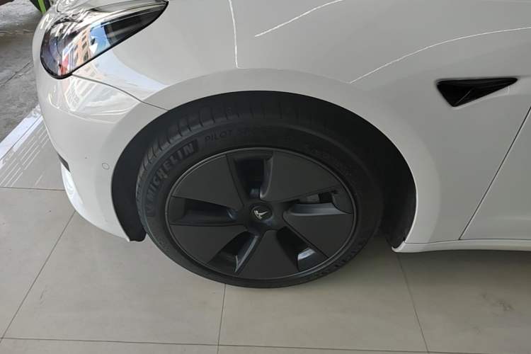 Used Tesla Model 3 2022 Rear-Wheel-Drive Version Left Front Wheel Hub