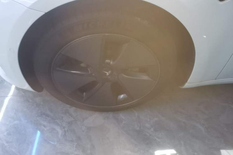 Used Tesla Model 3 2022 Rear-Wheel-Drive Version Left Front Wheel Hub