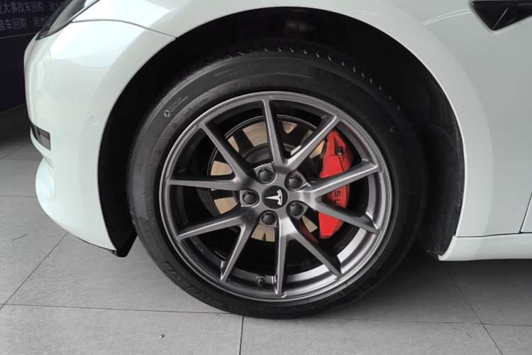 Used Tesla Model 3 2022 Rear-Wheel-Drive Version Left Front Wheel Hub