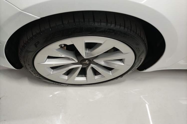 Used Tesla Model 3 2022 Rear-Wheel-Drive Version Left Front Wheel Hub