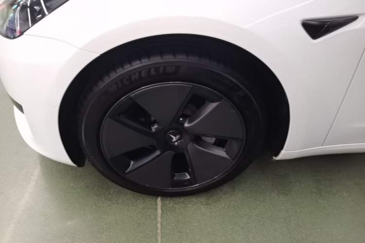 Used Tesla Model 3 2022 Rear-Wheel-Drive Version Left Front Wheel Hub