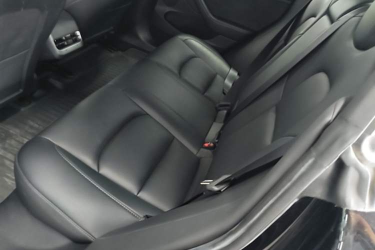 Used Tesla Model 3 2022 Rear-Wheel-Drive Version Left Rear Seat