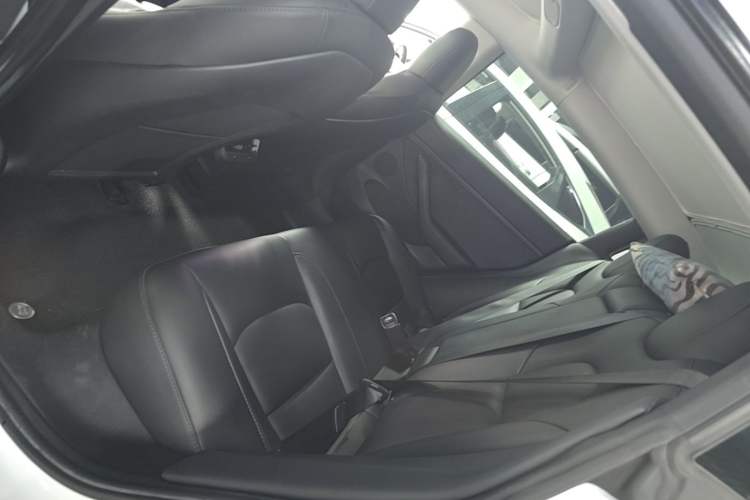 Used Tesla Model 3 2022 Rear-Wheel-Drive Version Left Rear Seat