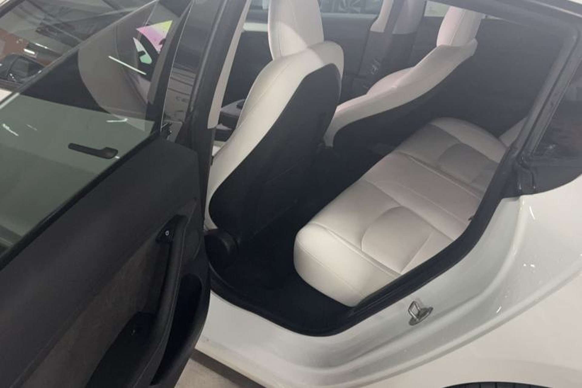 Used Tesla Model 3 2022 Rear-Wheel-Drive Version Left Rear Seat