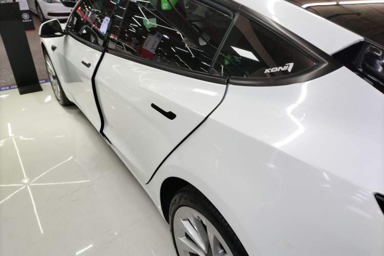 Used Tesla Model 3 2022 Rear-Wheel-Drive Version Left Side