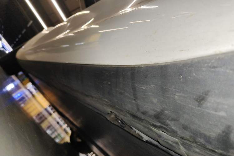 Used Tesla Model 3 2022 Performance High-Performance All-Wheel-Drive Version Left Side Sill