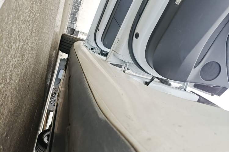 Used Tesla Model 3 2022 Rear-Wheel-Drive Version Left Side Sill