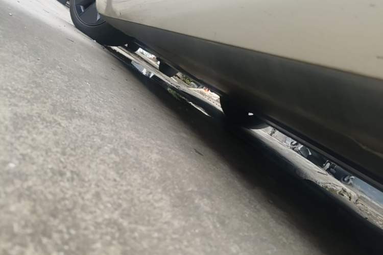 Used Tesla Model 3 2022 Rear-Wheel-Drive Version Left Side Sill