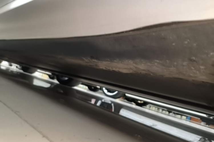 Used Tesla Model 3 2022 Performance High-Performance All-Wheel-Drive Version Left Side Sill