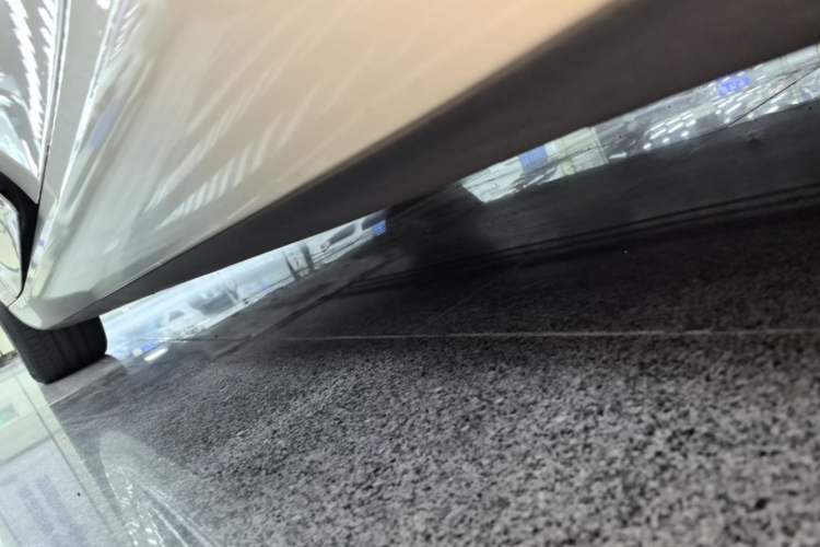 Used Tesla Model 3 2022 Rear-Wheel-Drive Version Left Side Sill