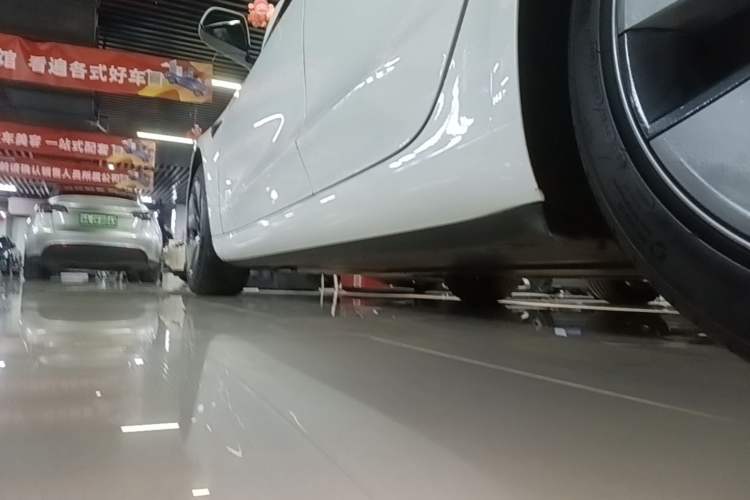 Used Tesla Model 3 2022 Rear-Wheel-Drive Version Left Side Sill