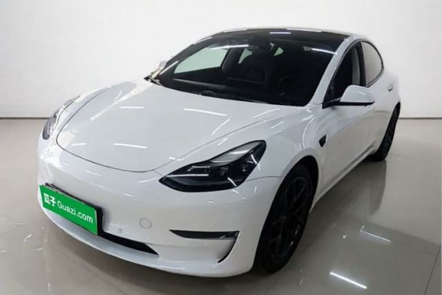 Ojetý Tesla Model 3 2022 Performance High-Performance All-Wheel-Drive Version