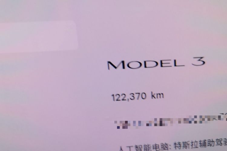Used Tesla Model 3 2022 Rear-Wheel-Drive Version Odometer Close Up
