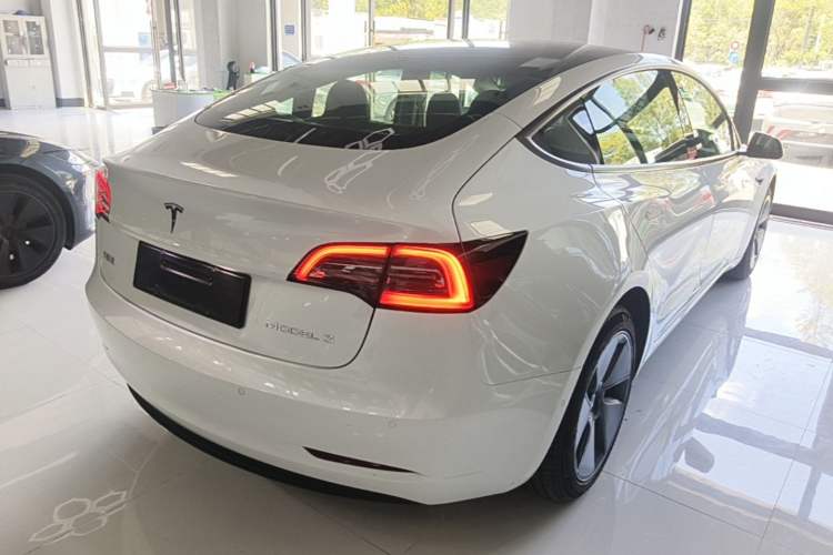 Used Tesla Model 3 2022 Rear-Wheel-Drive Version Rear Right 45 Deg
