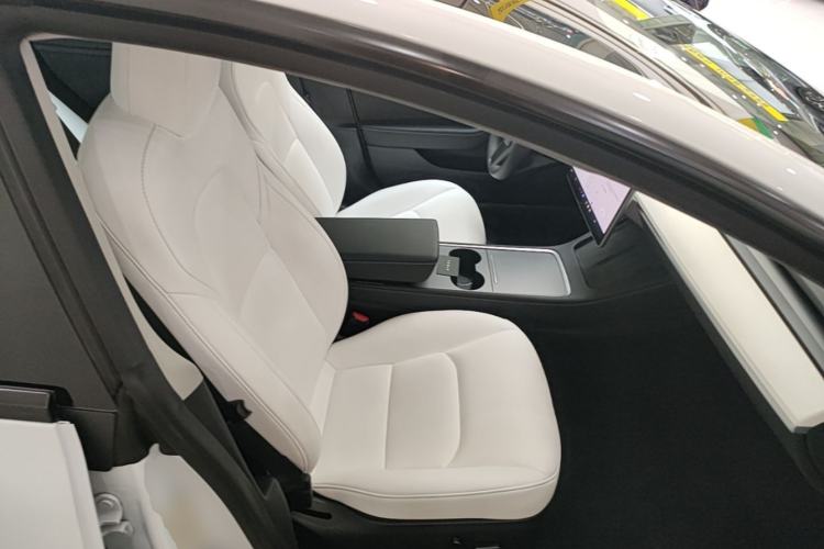 Used Tesla Model 3 2022 Rear-Wheel-Drive Version Right Front Seat