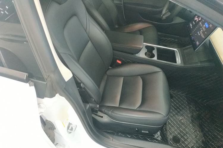 Used Tesla Model 3 2022 Rear-Wheel-Drive Version Right Front Seat